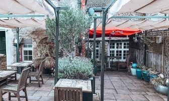 This is how pubs are preparing for outdoor reopening Pubs have been transforming their outdoor spaces.