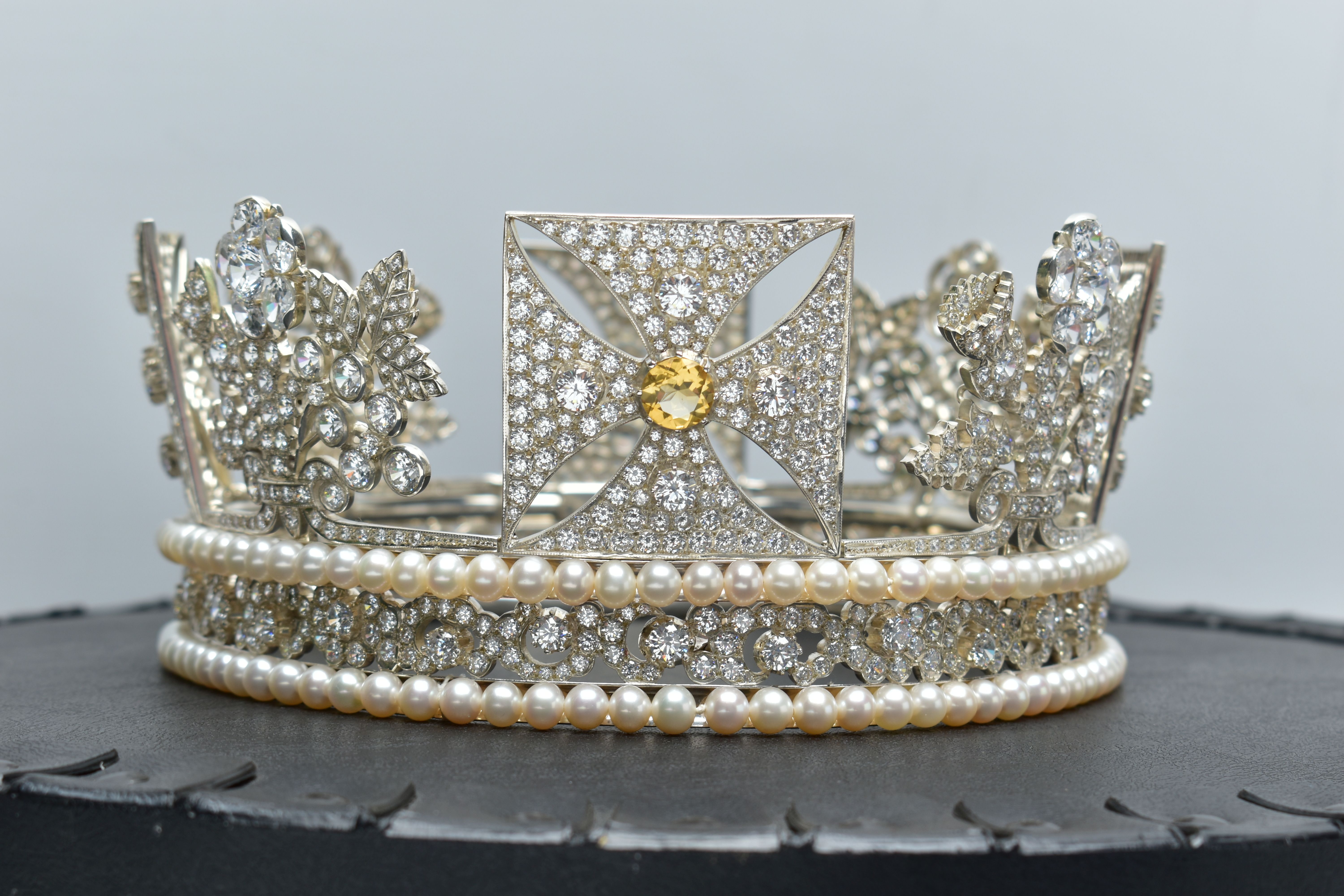 A royal replica for auction in Lichfield - J'AIME MAGAZINE
